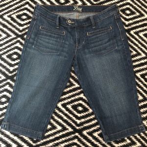 Old Navy Capri pants